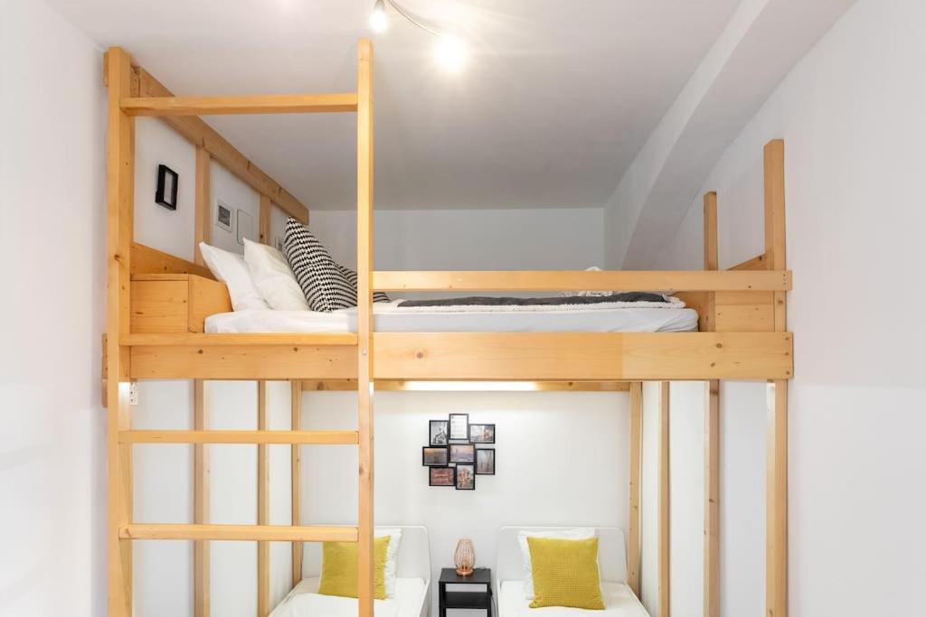 Charming & Authentic Vienna Flat - Central Located Leilighet Eksteriør bilde