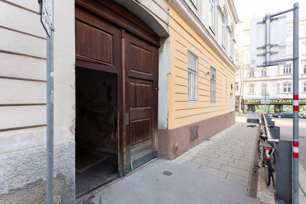 Charming & Authentic Vienna Flat - Central Located Leilighet Eksteriør bilde