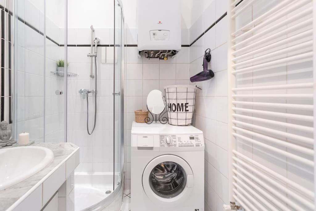 Charming & Authentic Vienna Flat - Central Located Leilighet Eksteriør bilde
